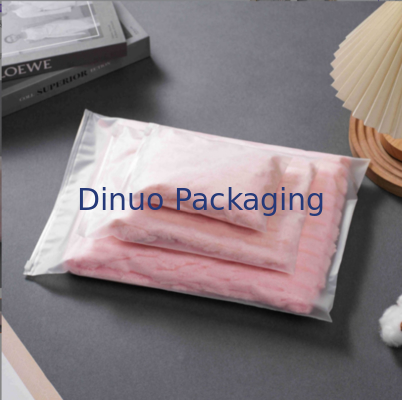 맞춤형 자체 밀봉 CPE 지퍼백 (로고 인쇄 포함) 반투명 플라스틱 지퍼백