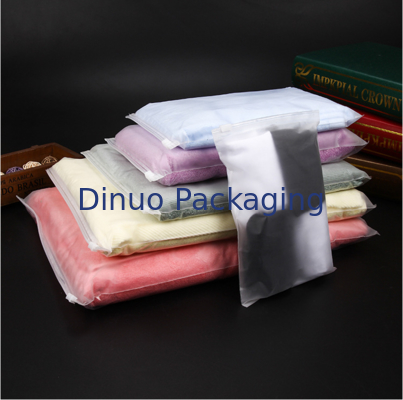 맞춤형 자체 밀봉 CPE 지퍼백 (로고 인쇄 포함) 반투명 플라스틱 지퍼백